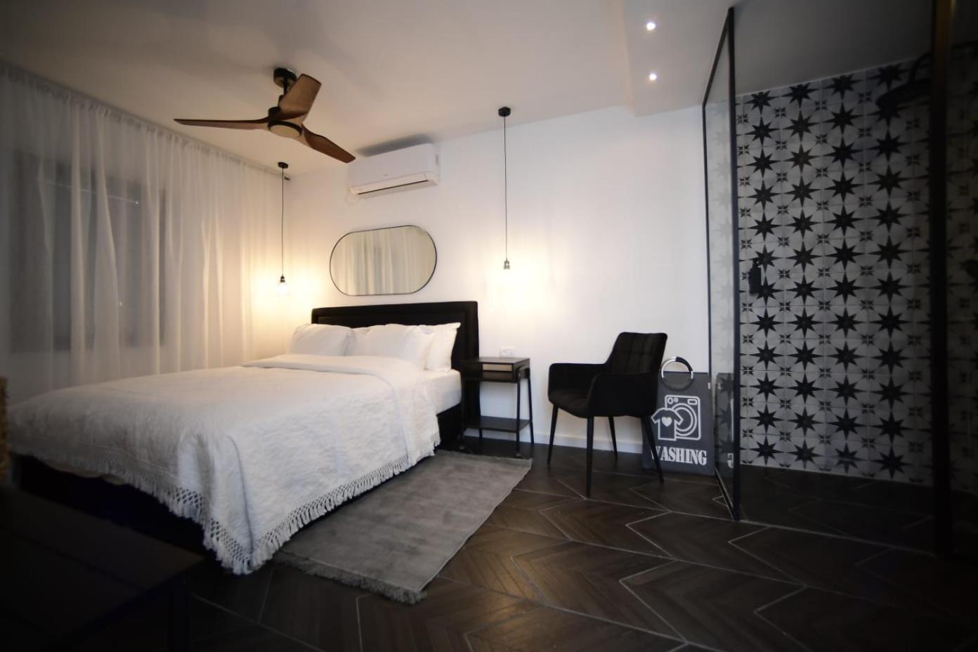 Z-32 Luxury Boutique Apartment エイラート エクステリア 写真