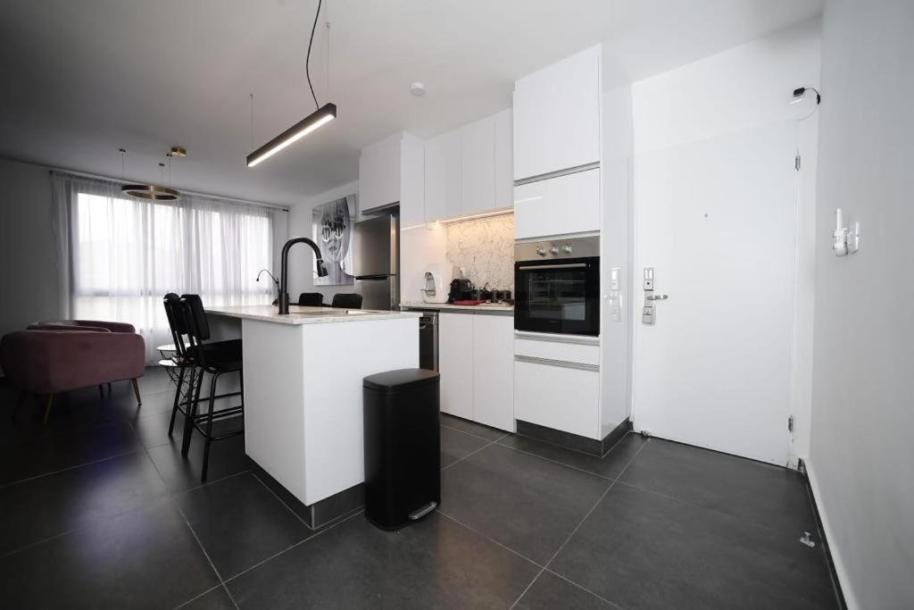 Z-32 Luxury Boutique Apartment エイラート エクステリア 写真